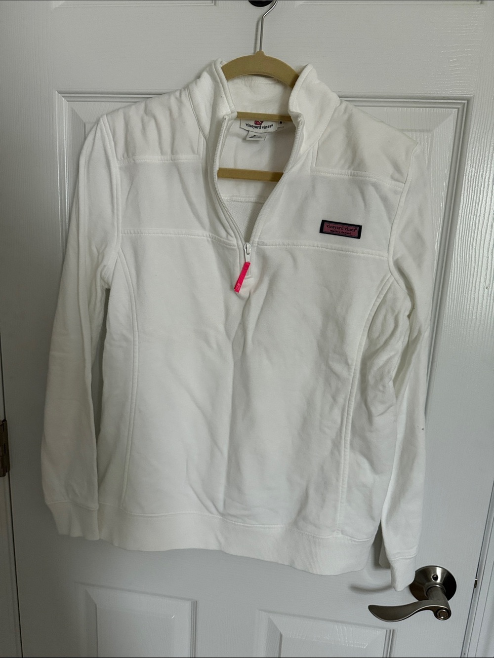 Vineyard Vines White Women's Quarter-Zip Pullover with Pink Accents